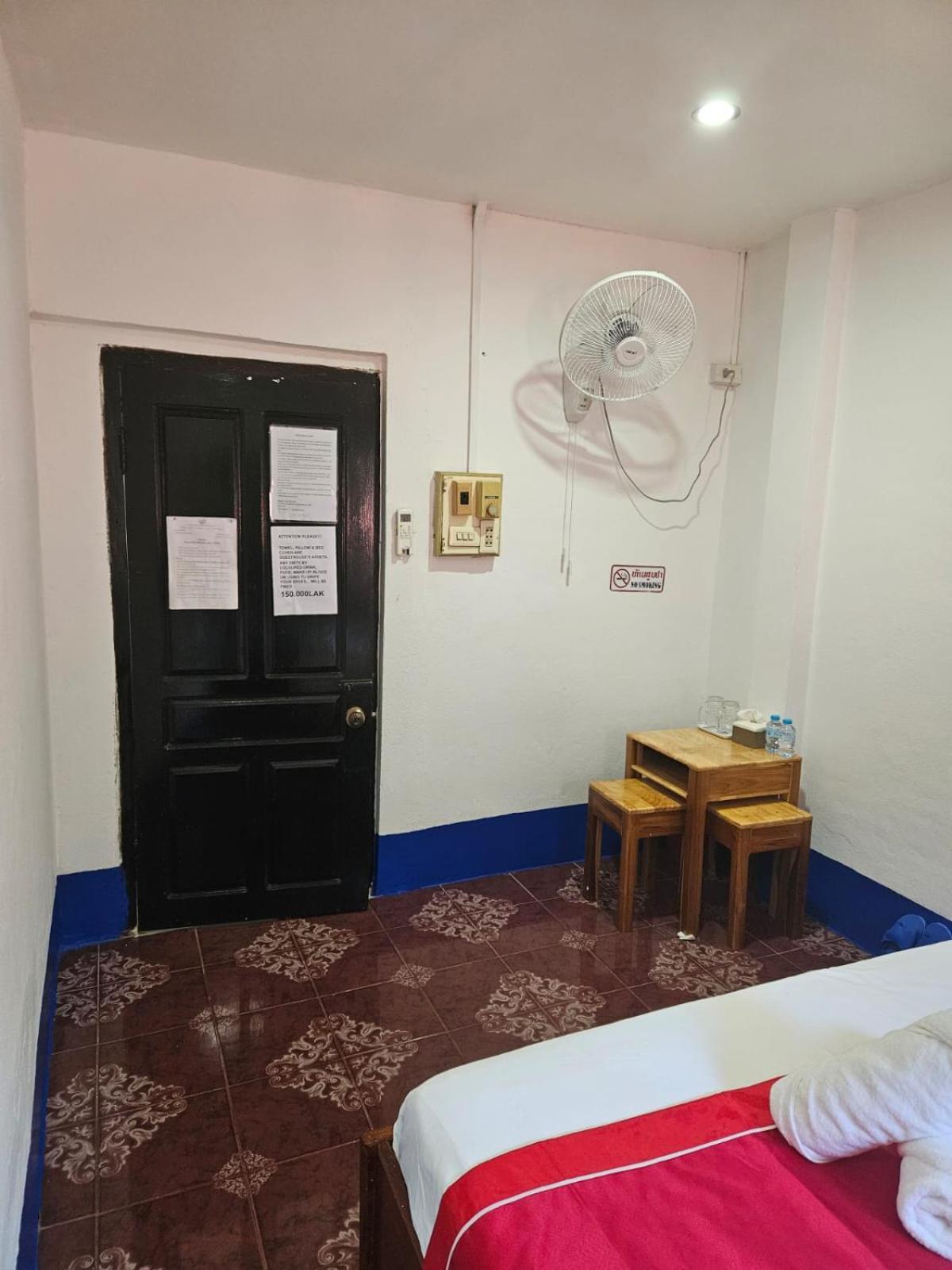 智特拉达中央比拉别墅住宿加早餐旅馆 琅勃拉邦 外观 照片