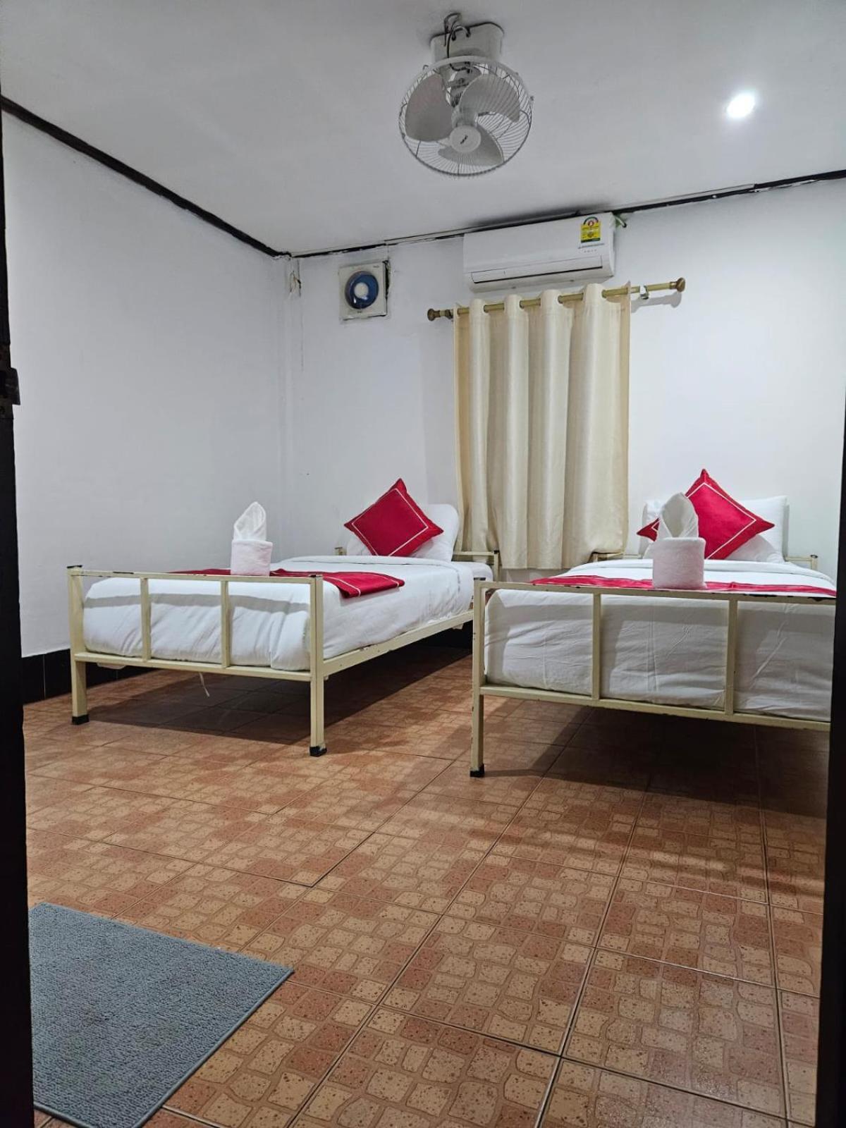 智特拉达中央比拉别墅住宿加早餐旅馆 琅勃拉邦 外观 照片
